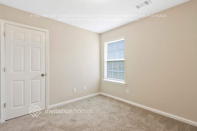 Building Photo - 173 Vinings Dr