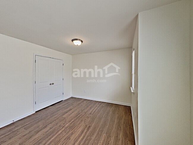 Building Photo - 516 Woodall Rd