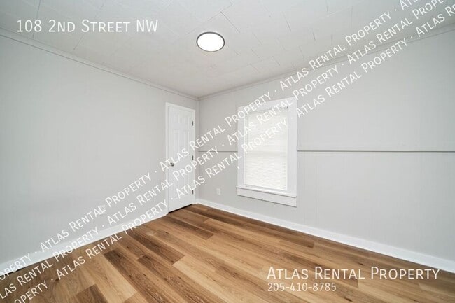 Building Photo - 108 2nd St NW