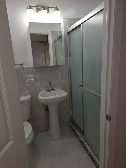 Bathroom - 826 E Capri Dr