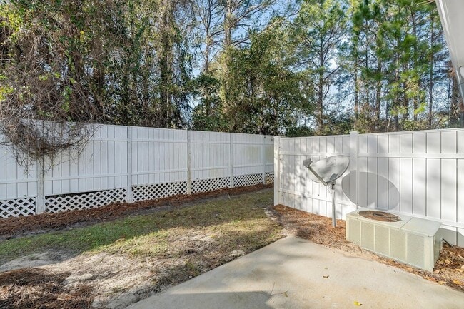 Building Photo - 254 S County Hwy 393