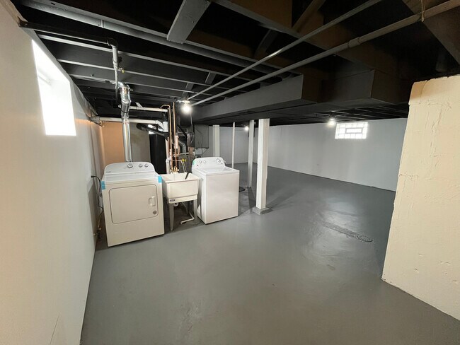 Building Photo - 3622 178th St