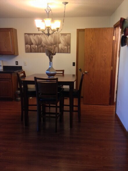 Building Photo - 8554 S Pond Trl