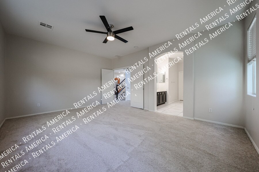 Building Photo - 44388 W Oster Dr