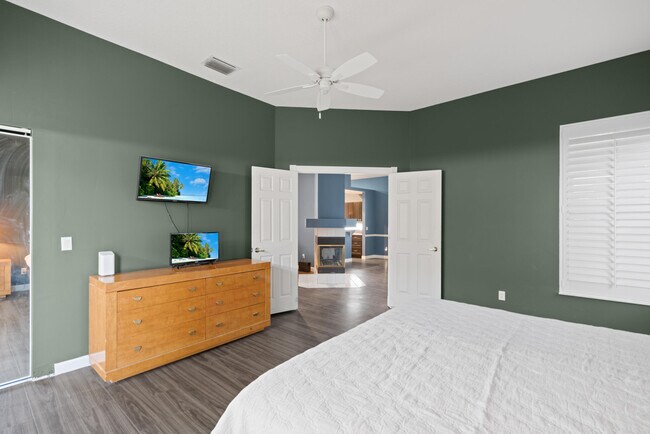 Building Photo - 582 Montevina Dr