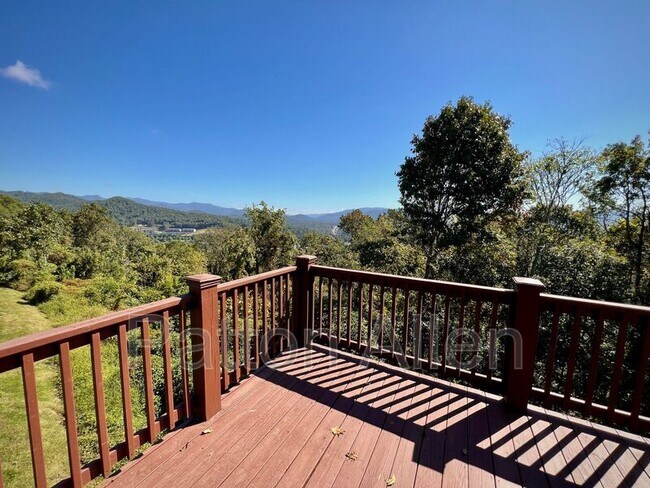 Primary Photo - 494 Windswept Dr