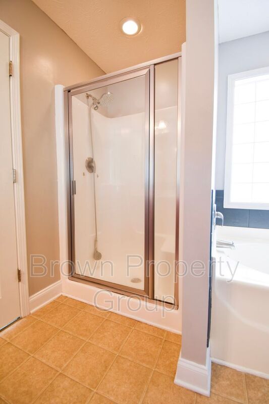 Building Photo - 131 Flag Ln