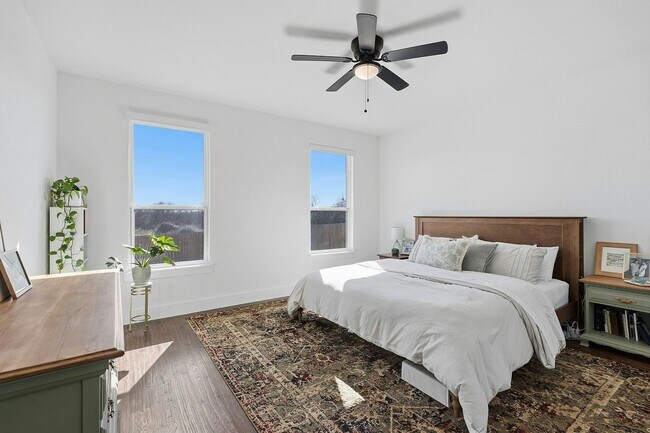 Building Photo - 1656 Whiterock Dr