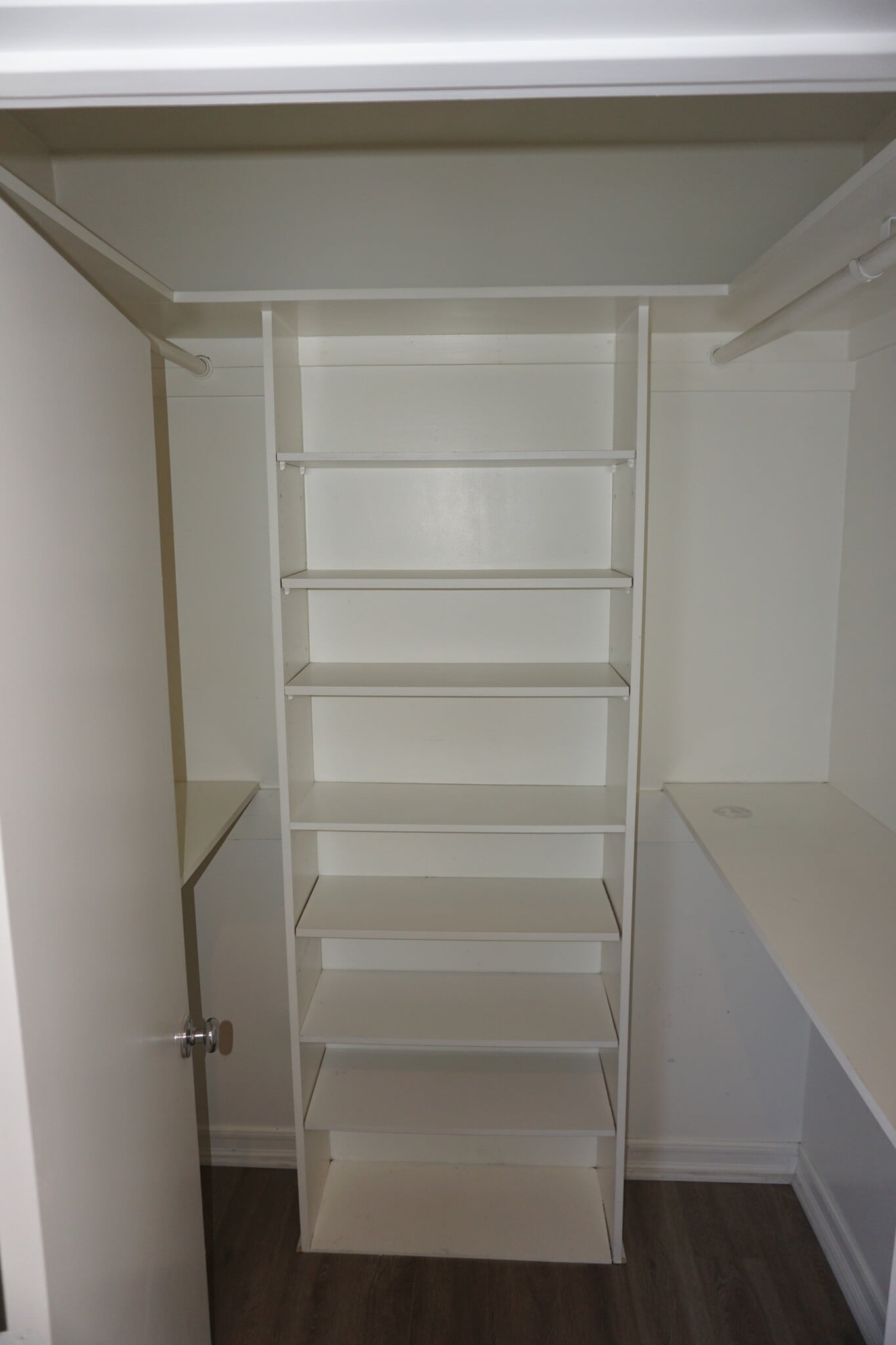 Building Photo - 7633 Enfield Ave