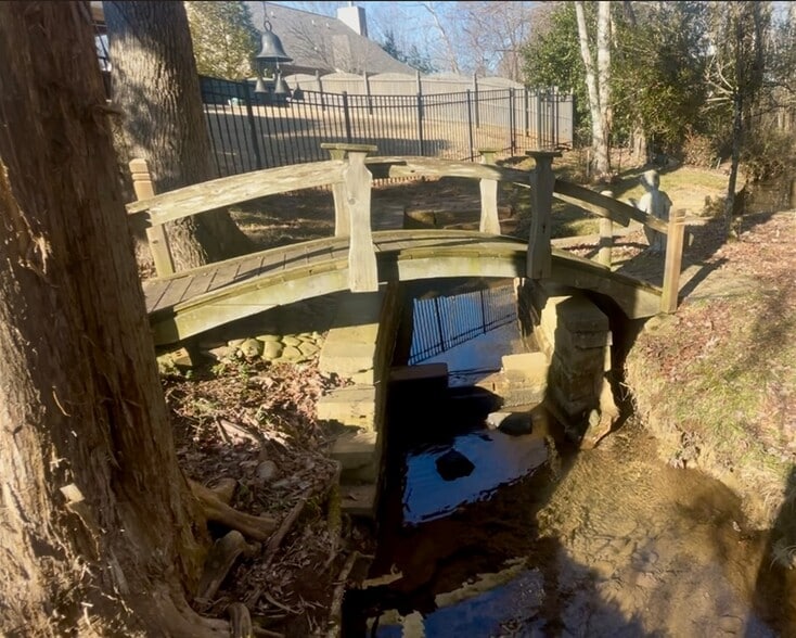 Building Photo - 123 Chelsea Park