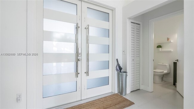 Building Photo - 321 SW 194th Ave