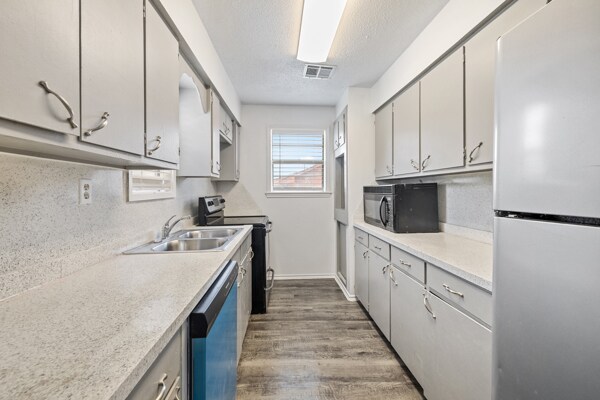 Building Photo - 7818 James St