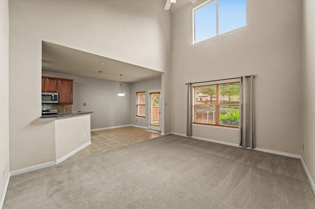 Building Photo - 315 Basil St