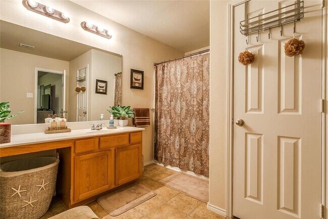 Building Photo - 8832 Elk Creek Ln