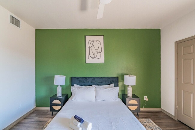 Building Photo - 9600 W Georgia Ave