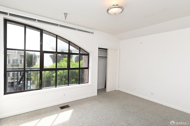 Building Photo - 1120 Clement St