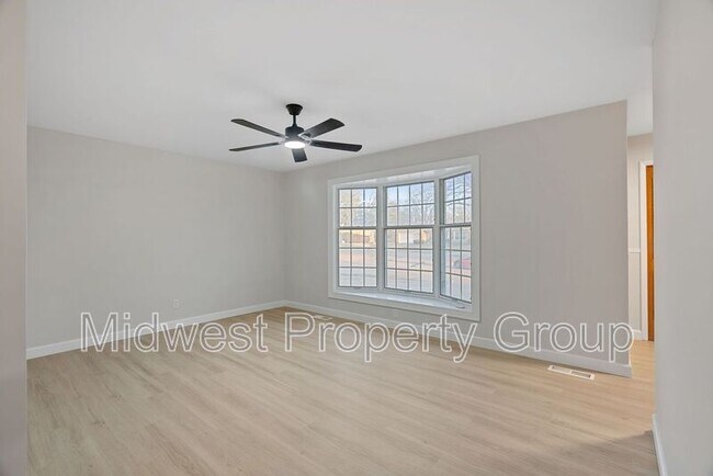 Building Photo - 3325 Hermoso Dr