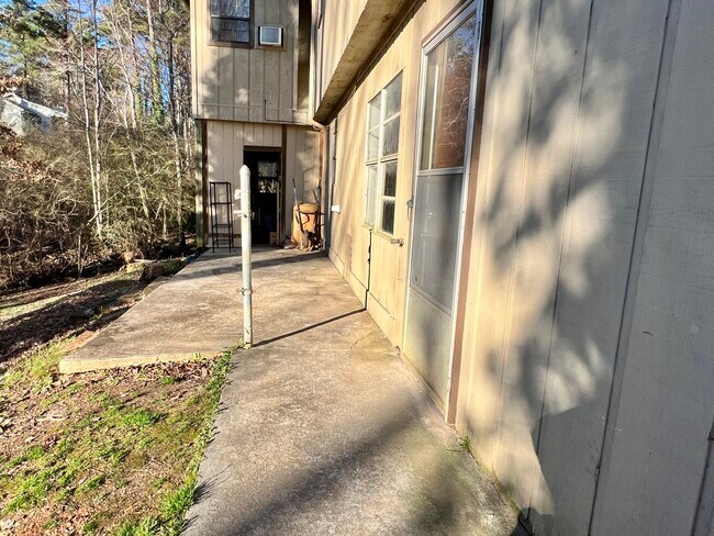 Building Photo - 5254 Byers Rd