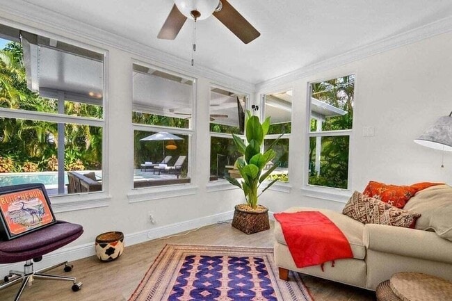 Building Photo - 221 NW 18th St