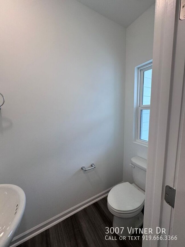 Building Photo - 3007 Vitner Dr