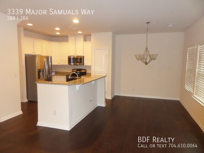 Building Photo - 3339 Major Samuals Way