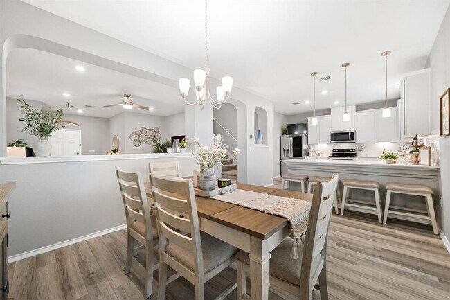 Building Photo - 6317 Conestoga Wagon Way