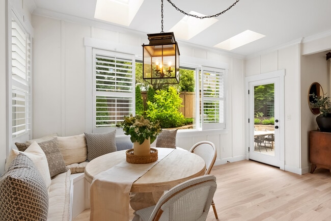 Building Photo - 11311 66th Ave