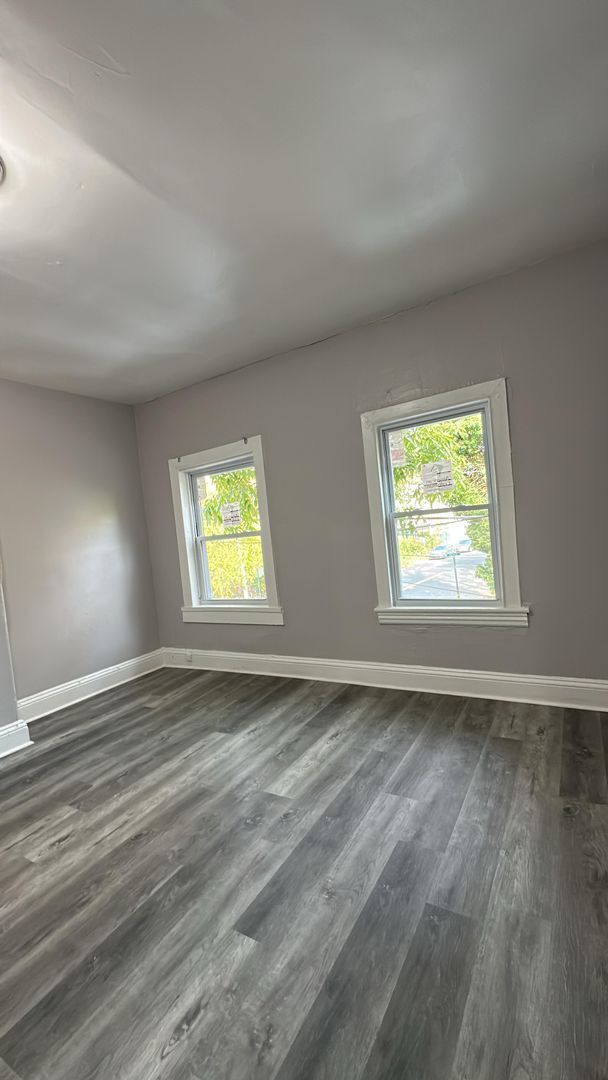 Building Photo - 89 Poplar St