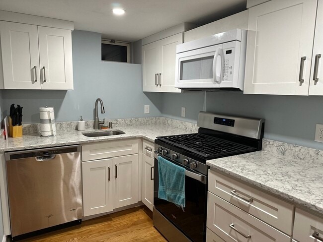 Building Photo - 20 State Park