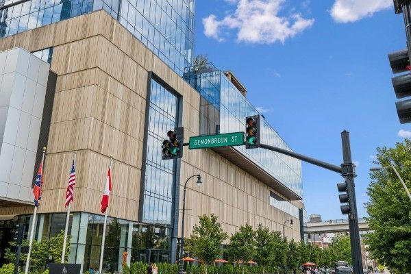 Building Photo - 160 2nd Ave S