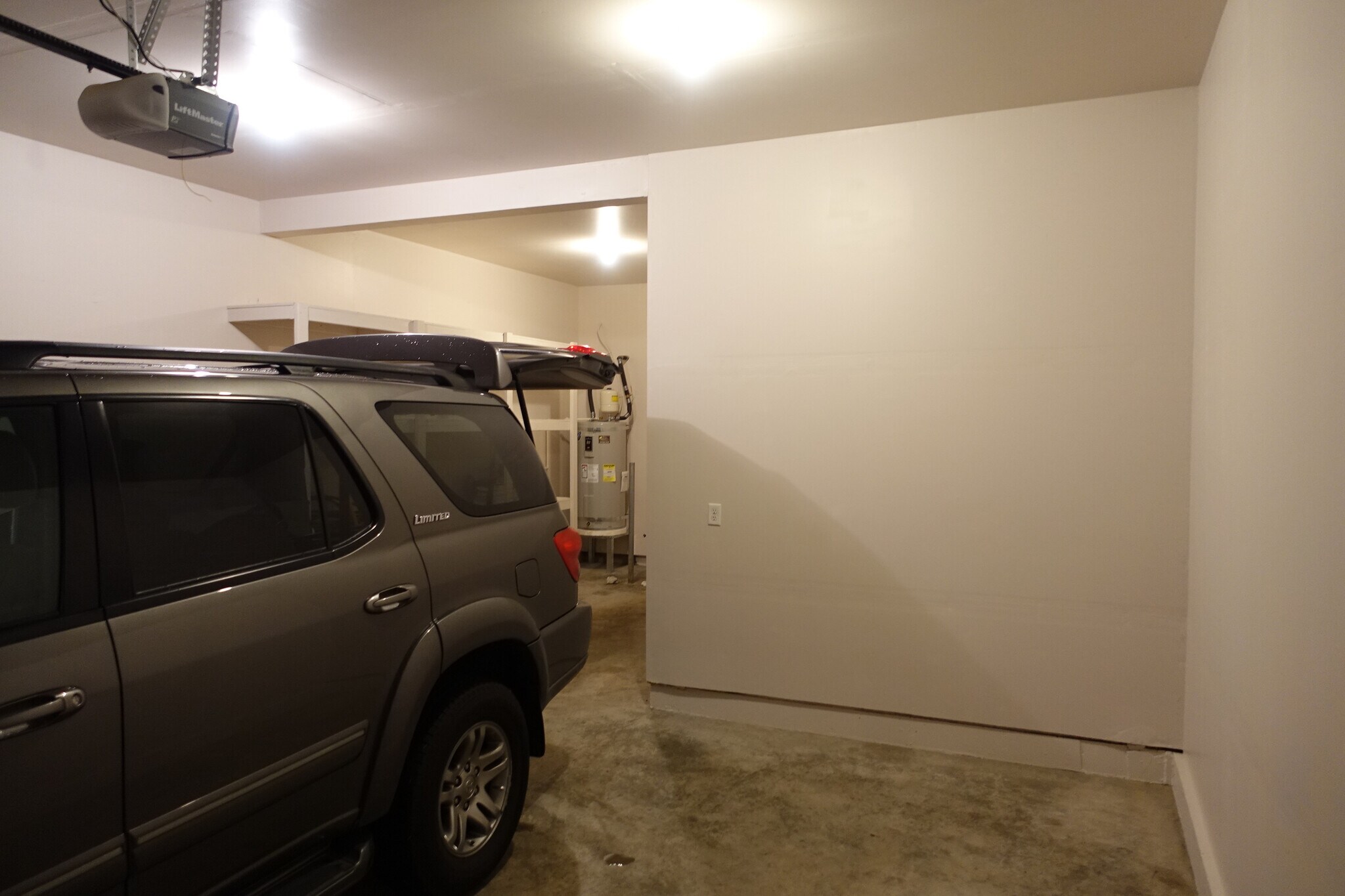 2 1/2 care garage - 7730 181st Street East