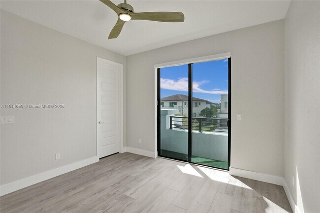 Building Photo - 10795 Oceano Wy