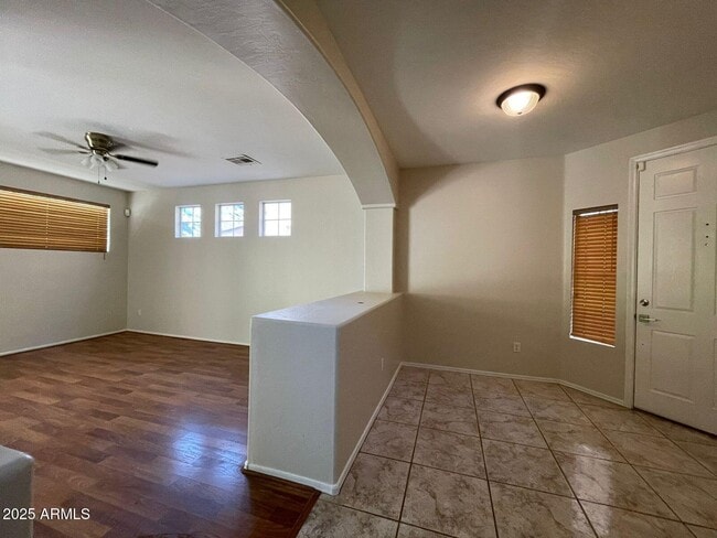 Building Photo - 137 W Mountain Sage Dr