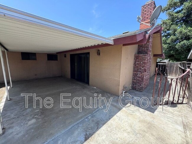 Building Photo - 1782 N Klein Ave