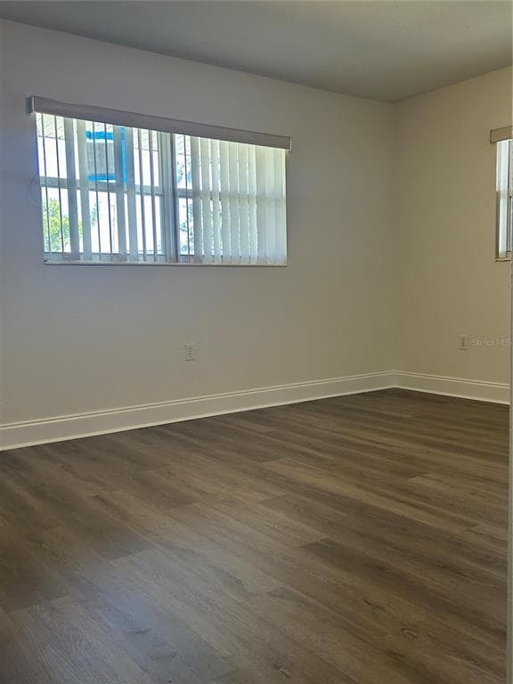 Building Photo - 4601 W Oakellar Ave