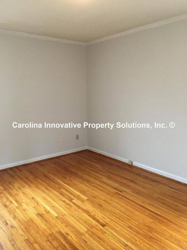 Building Photo - 7622 Helmdale Ave