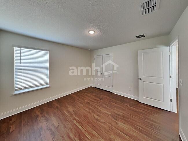 Building Photo - 6162 Little Blf Cir