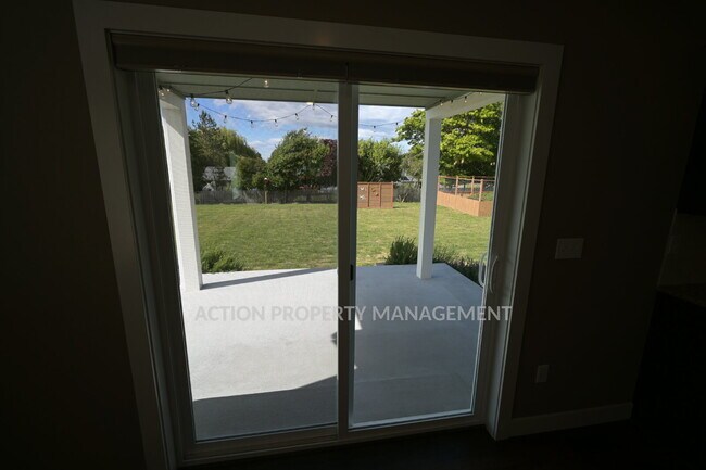 Building Photo - 2 bed + office, 2 bath home in Sequim
