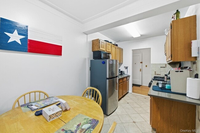 Building Photo - 1 Broad Pkwy