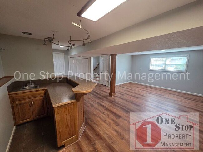 Building Photo - Gorgeous 3 Bedroom, 2.5 Bath in Kearney!