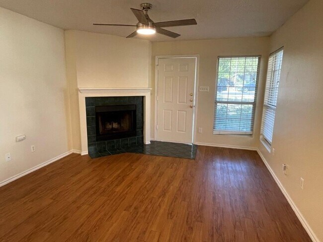 Building Photo - 7209 Aldea Dr