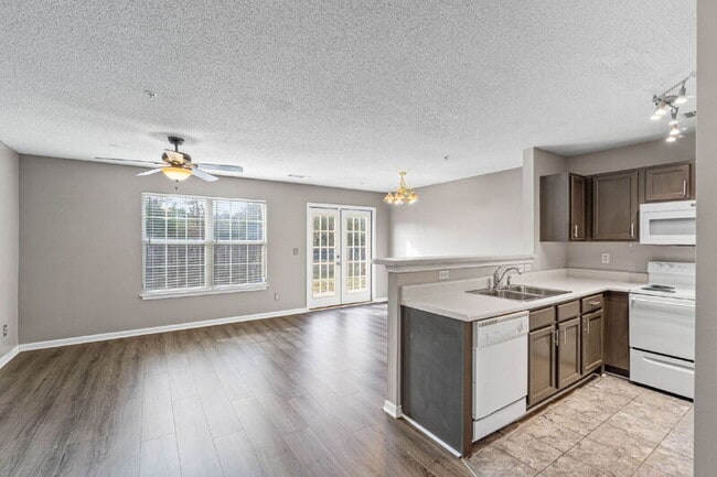 Building Photo - 266 Swaying Pine Ct