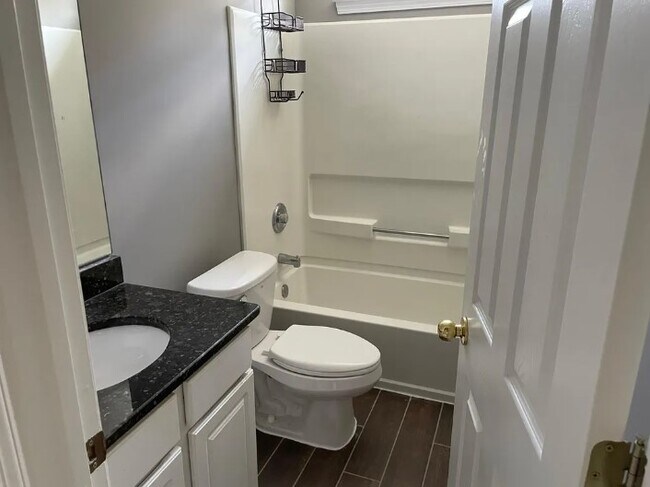 Building Photo - 6201 Cinnamon Ct