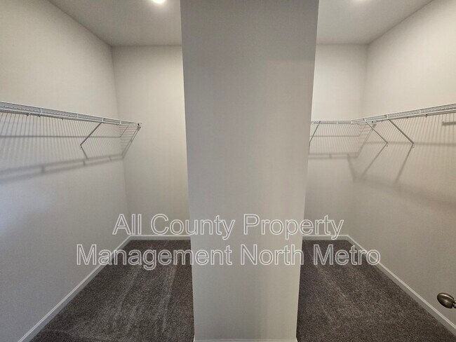 Building Photo - 519 Ozark Ln