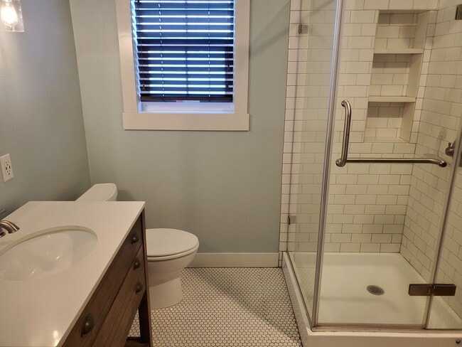 Building Photo - 2010 1st St