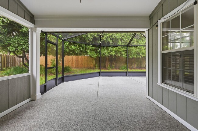 Building Photo - Upgraded 3 bedroom 2 bath home in Mentone
