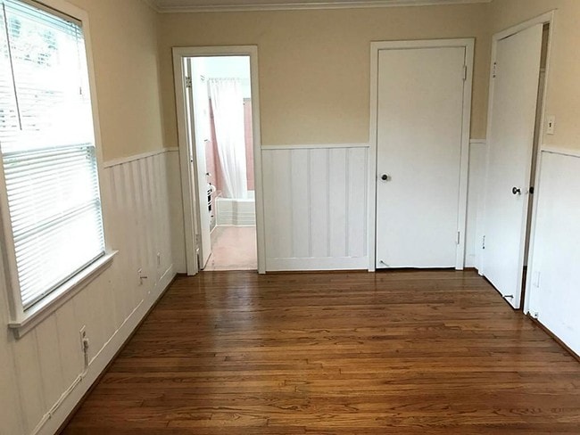 Building Photo - 2504 Kingston St