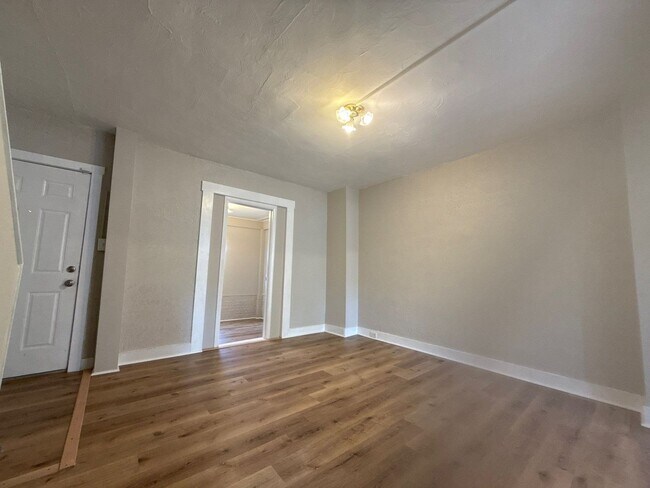 Building Photo - Beautiful Three-Bedroom Home In Baltimore