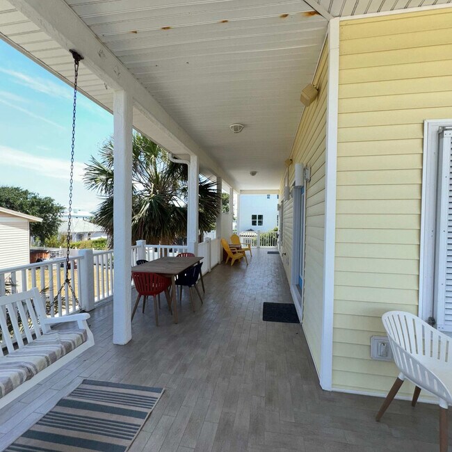 Building Photo - 42 Moody Dr