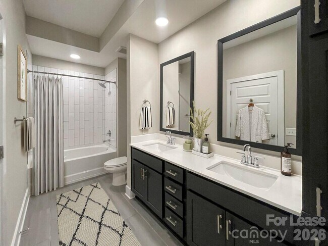 Building Photo - 500 W Trade St